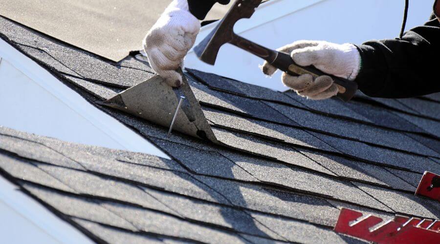 Professional gutter cleaning in Monrovia, CA